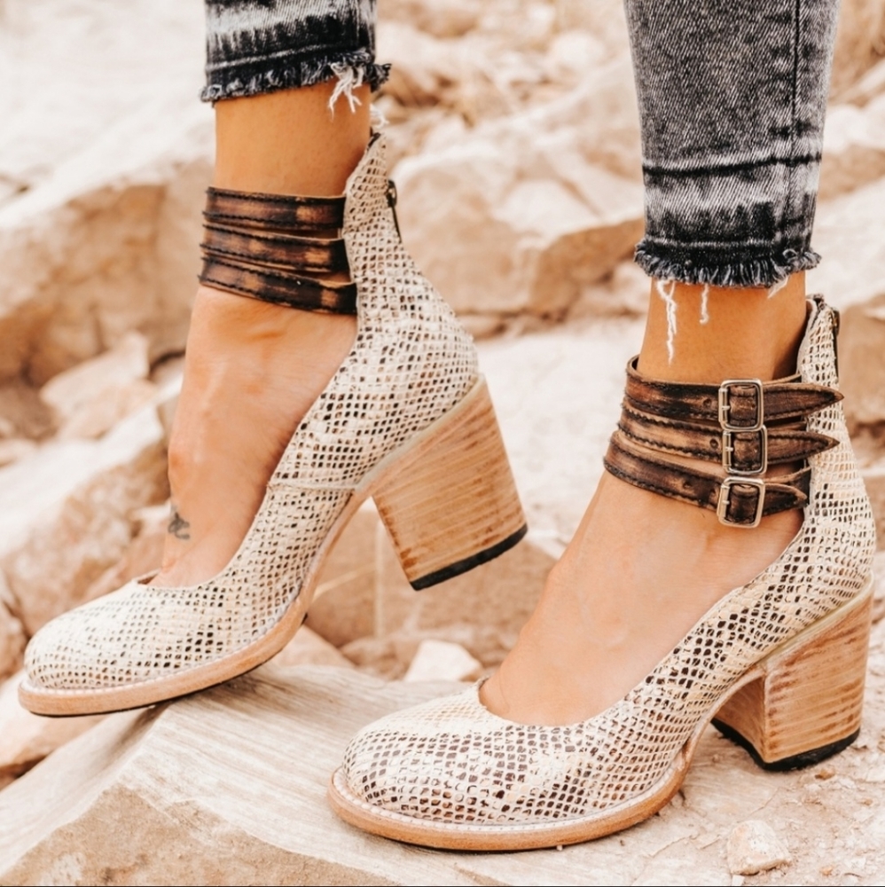 Freebird Randi Blake/White Snake